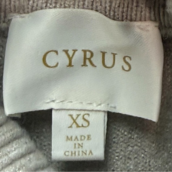 Cyrus Ribbed Turtleneck Sweater Women’s XS Beige Soft Rayon‎ Blend Knit - Picture 4 of 8